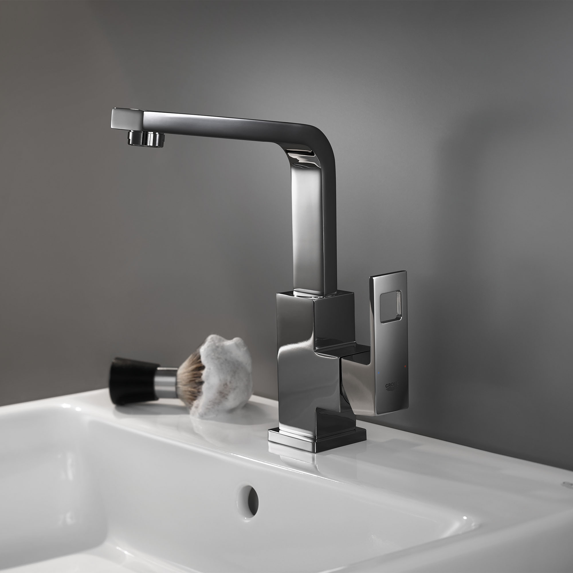 Centerset Single-Handle Single-Hole High Spout Bathroom Faucet - 5.7 L/min (1.5 gpm)